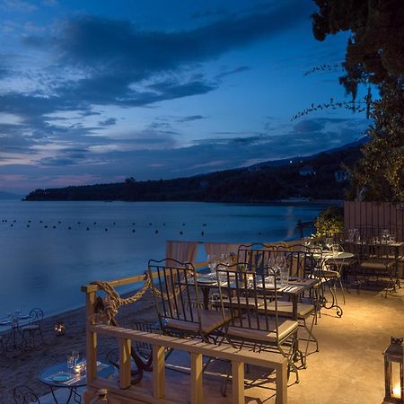 Six Keys Hotel Afissos Eksteriør billede