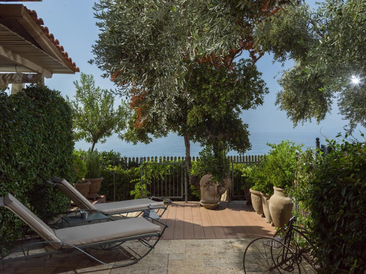 Six Keys Hotel Afissos Eksteriør billede