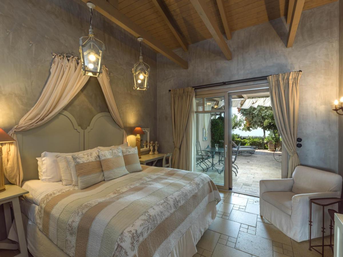 Six Keys Hotel Afissos Eksteriør billede