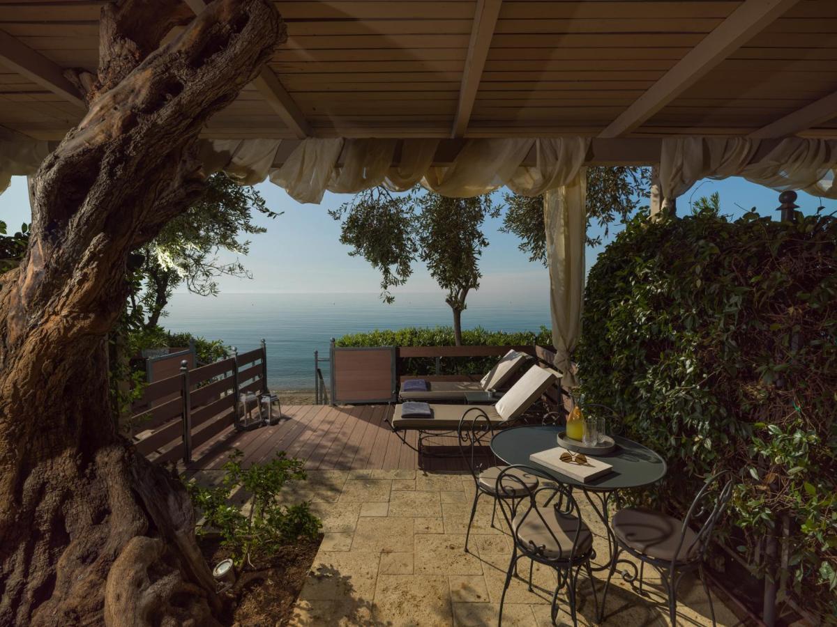 Six Keys Hotel Afissos Eksteriør billede
