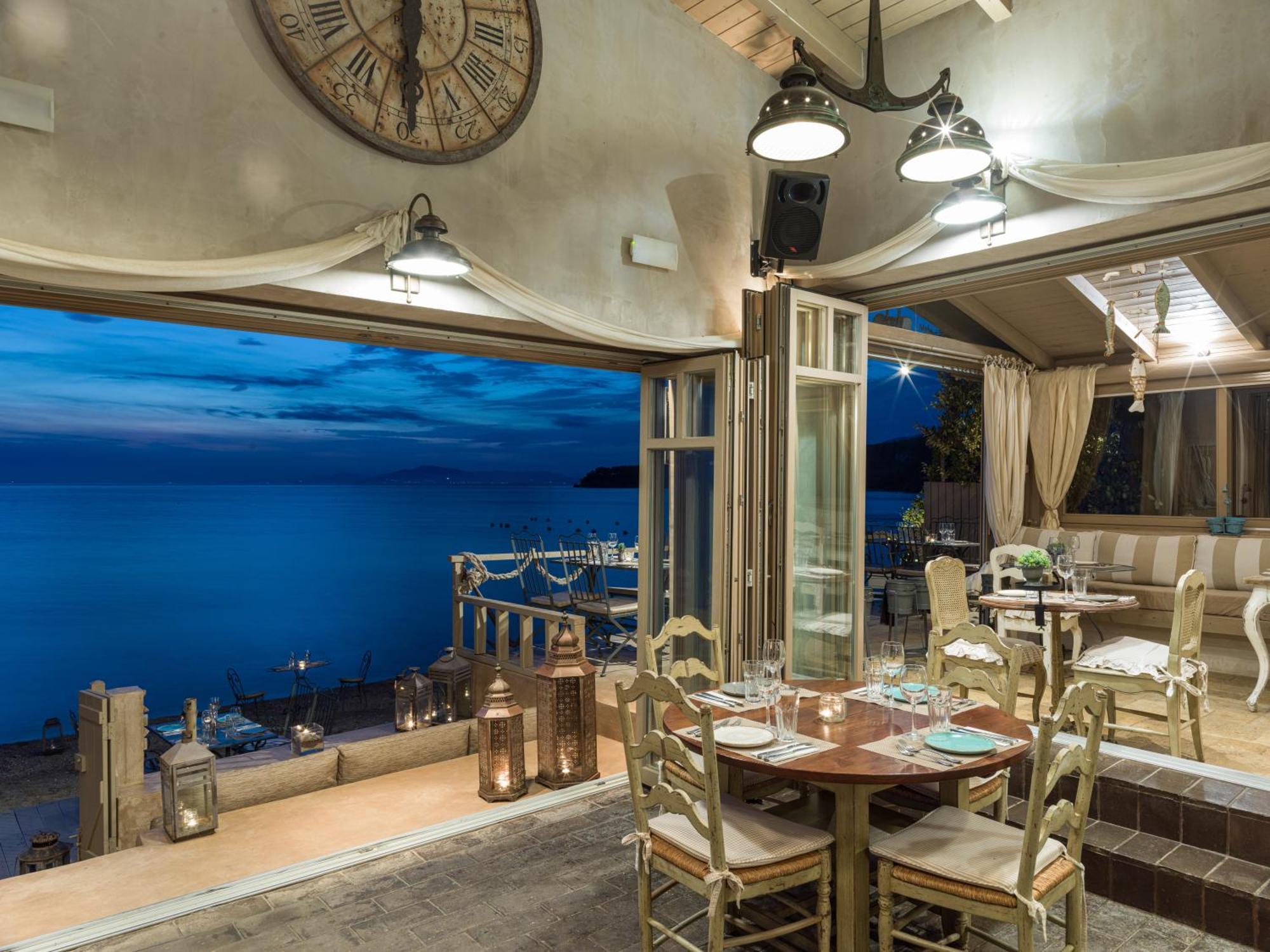 Six Keys Hotel Afissos Eksteriør billede