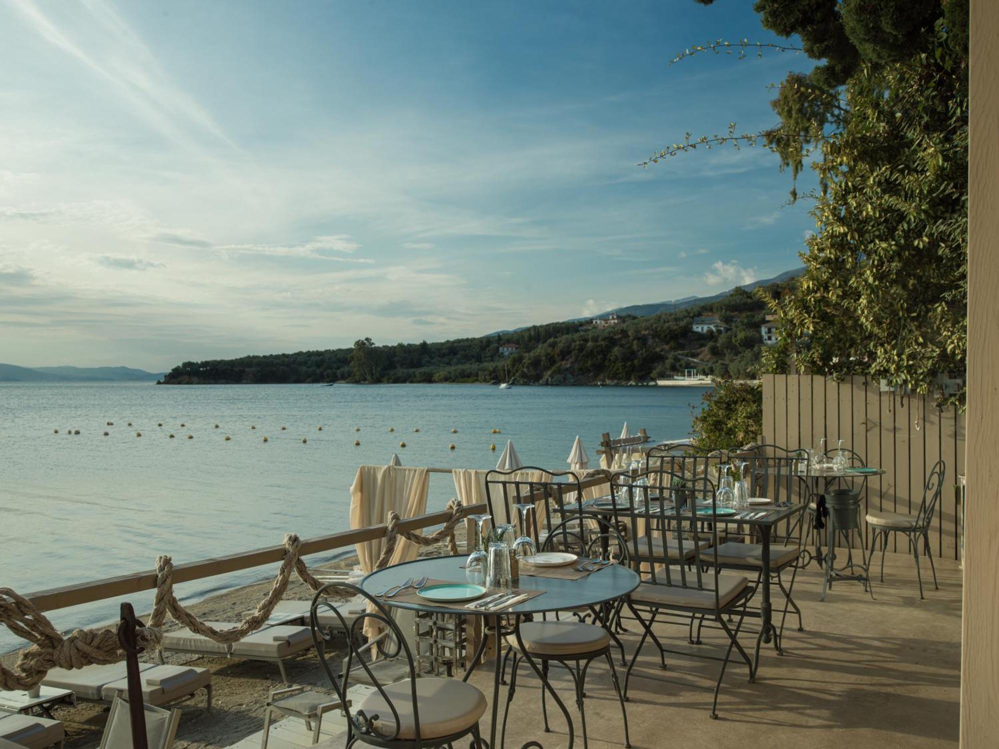 Six Keys Hotel Afissos Eksteriør billede