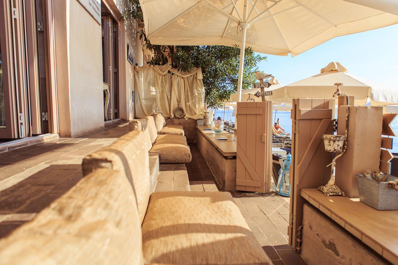 Six Keys Hotel Afissos Eksteriør billede